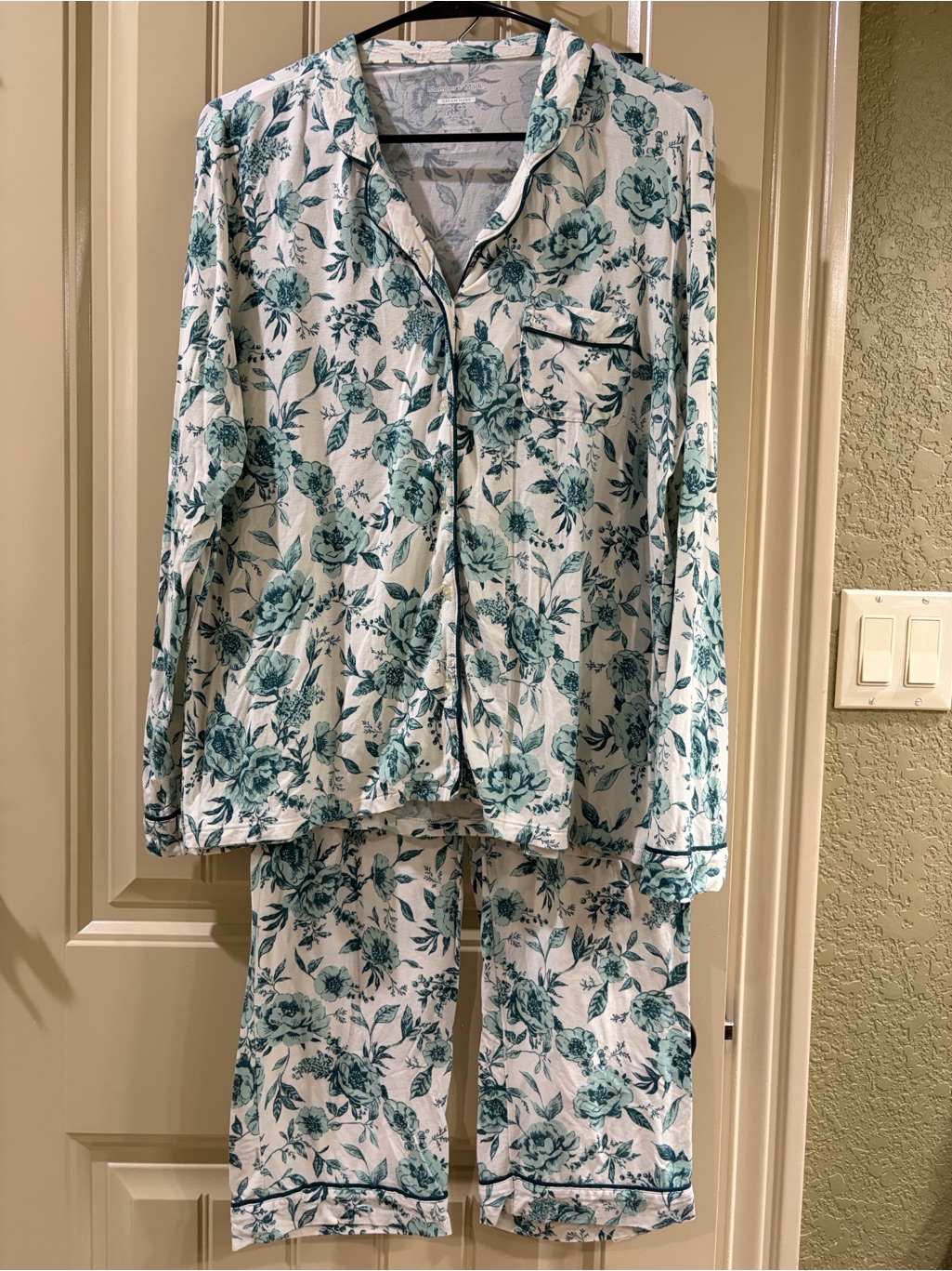 Women’s Pajama Set By Members Mark. Guc!